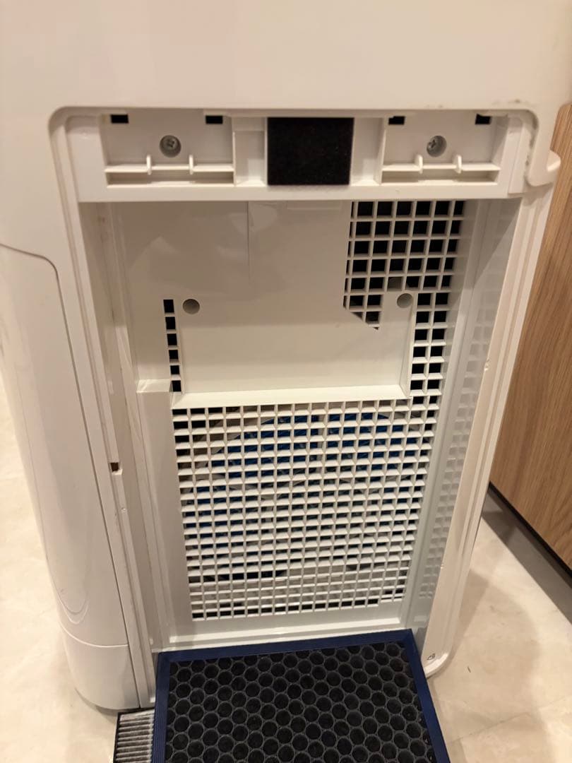 シャープ 加湿空気清浄機 KC-H50-W