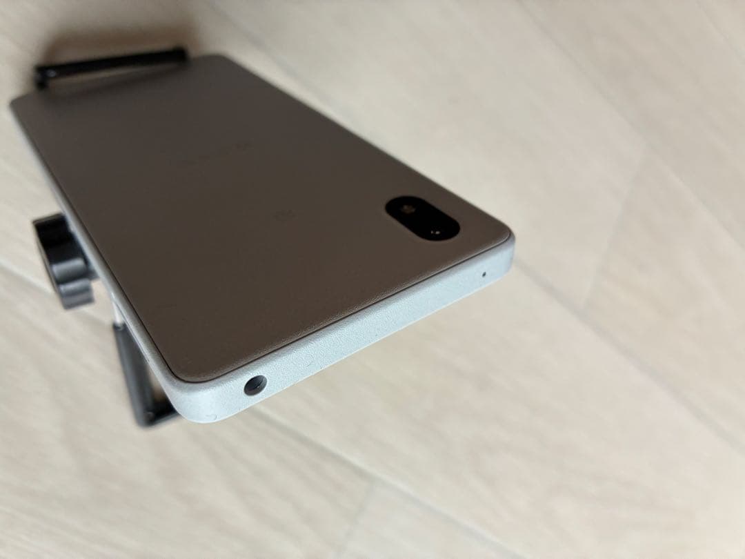 Xperia AceIIIシルバー 本体