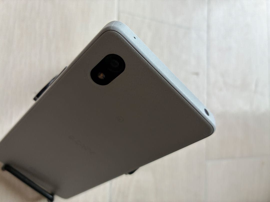 Xperia AceIIIシルバー 本体
