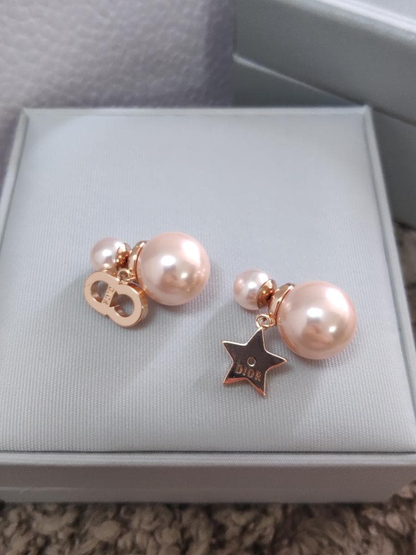 即発送！Dior TRIBALES　星パールアシンメトリー ピアス　ピンク