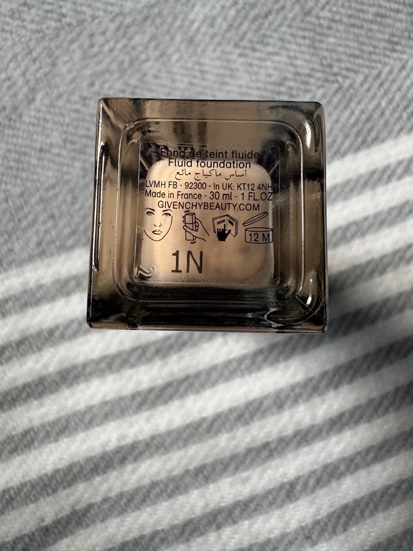ファンデーション GIVENCHY GLOW SERUM FOUNDATION 1N 30ml