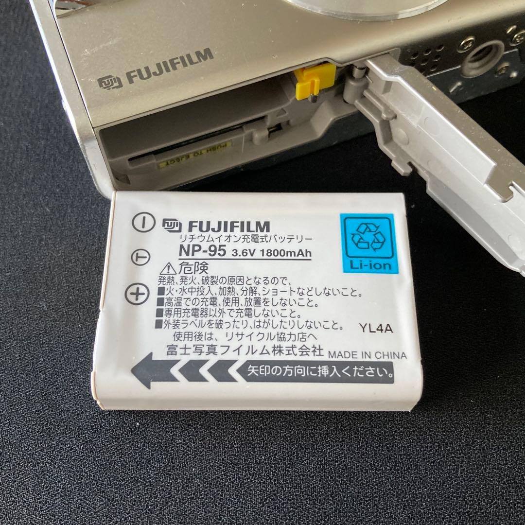FUJIFILM finepix F30 CCDセンサー コンデジ