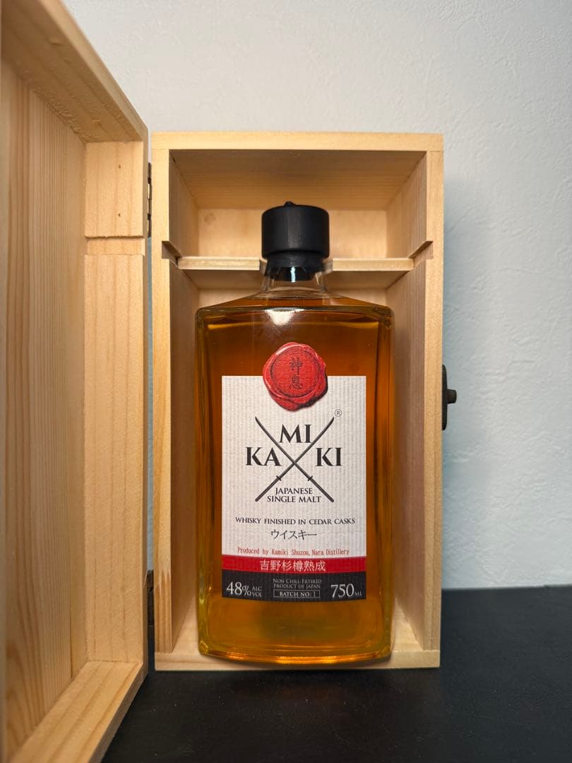 KAMIKI シングルモルトウイスキー 吉野杉樽熟成　化粧箱 750ml 48度