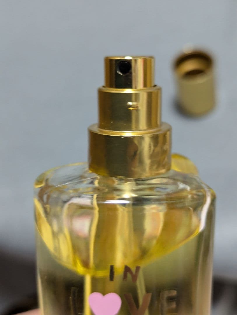 廃盤イヴサンローランインラブアゲインフルールデラパッションオーデトワレ100ml