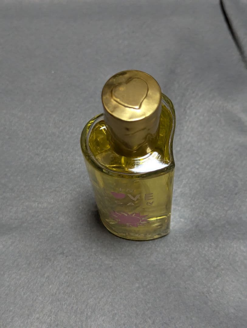 廃盤イヴサンローランインラブアゲインフルールデラパッションオーデトワレ100ml