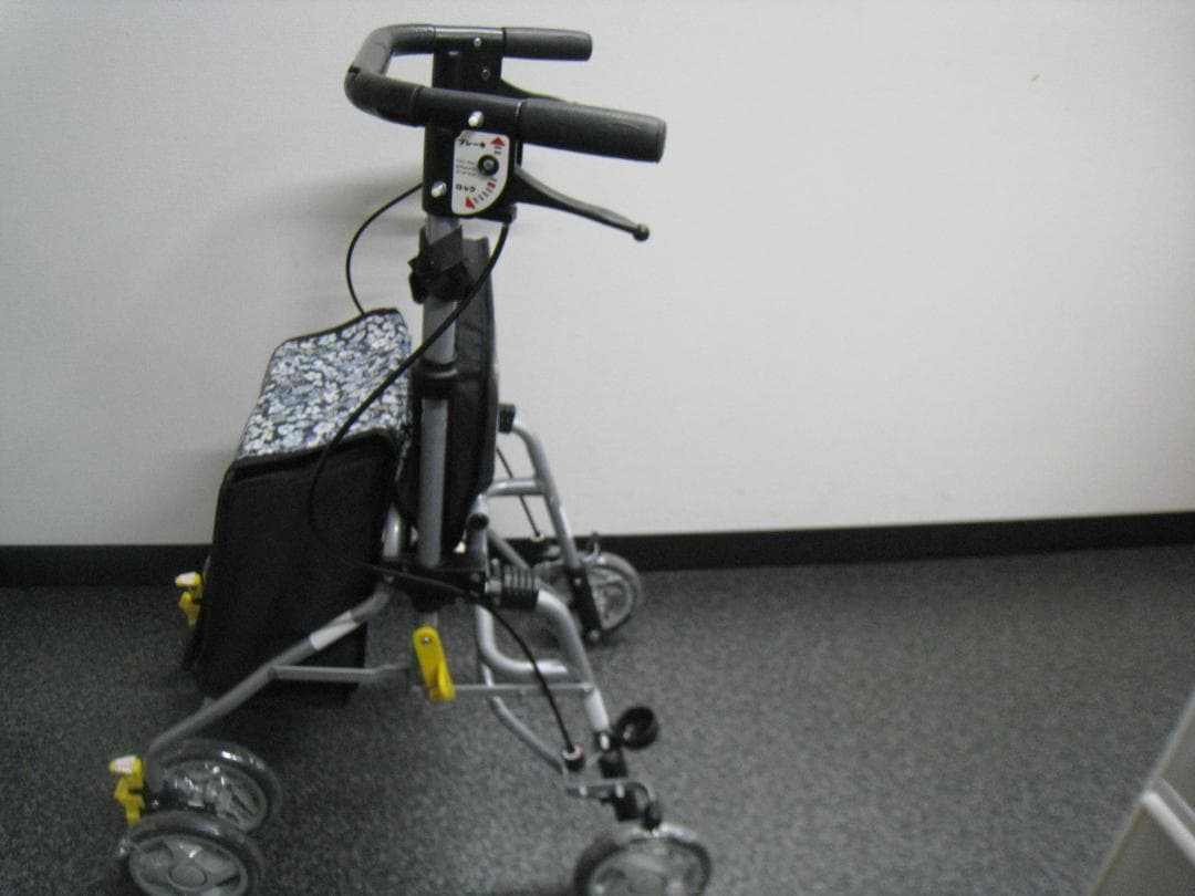 島製作所　シンフォニースリムSP 花柄紺　シルバーカー　②