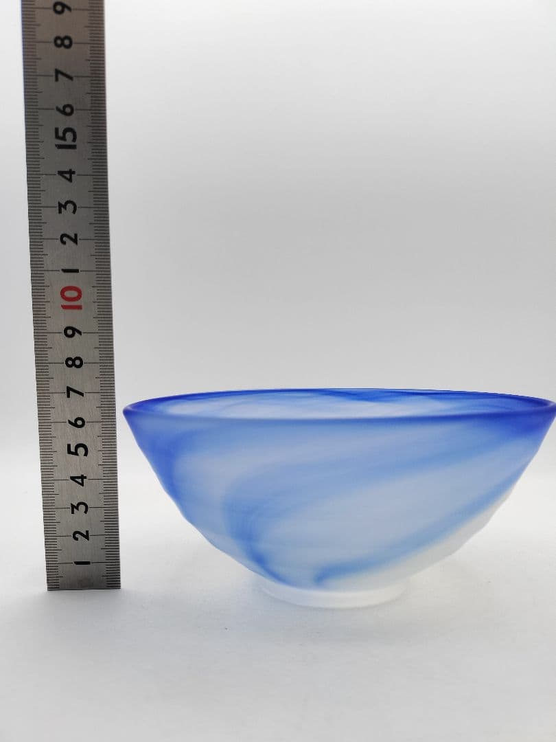 d047【未使用】茶碗 ガラス 義山　ブルー　岡本寛 木箱 茶道具