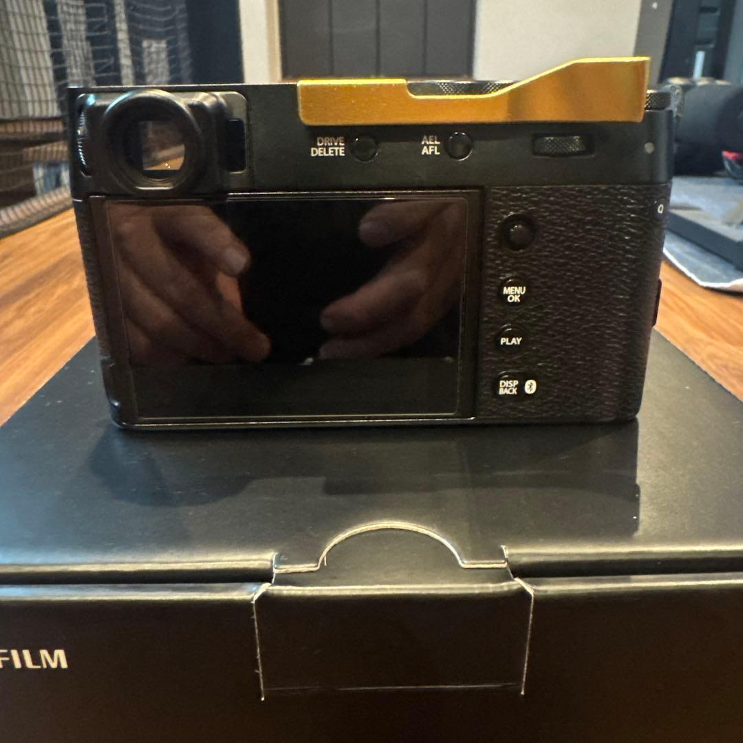 FUJIFILM X100VI コンパクトデジタルカメラ　ブラックミスト