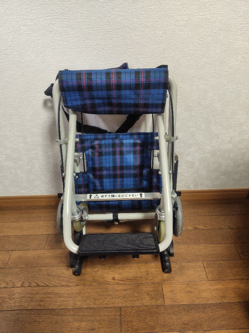 折りたたみ介助用車椅子