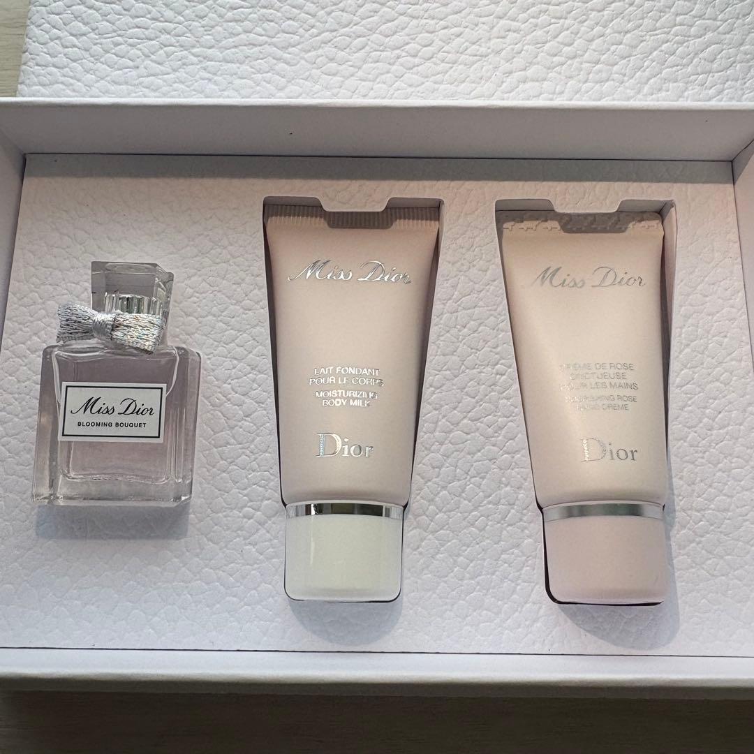 Miss Dior バースデーギフト トラベルセット