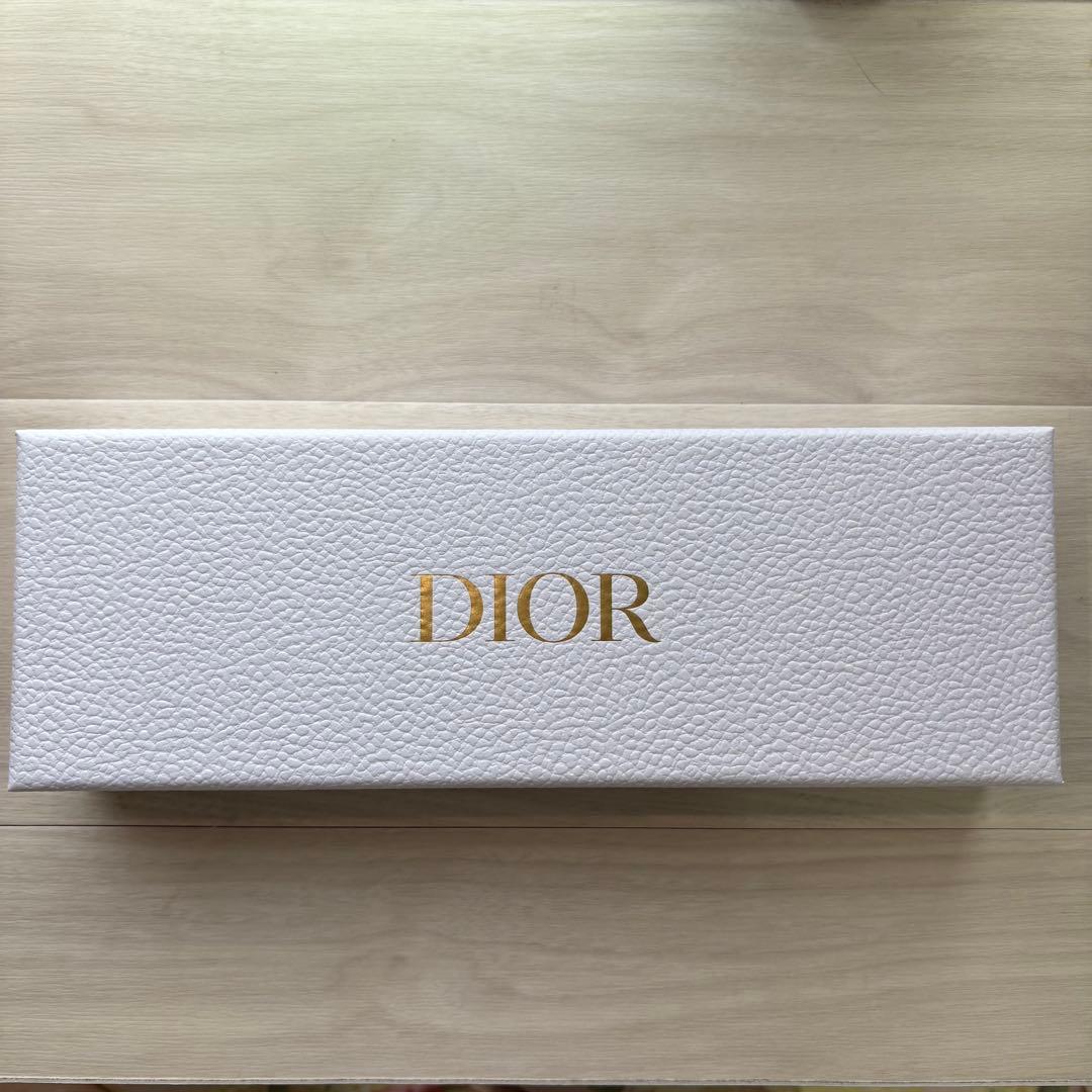Miss Dior バースデーギフト トラベルセット