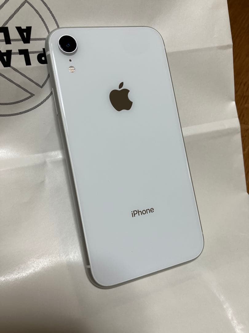 【目立つ傷なし　フィルム変えたて】iPhoneXR 64GB ホワイト