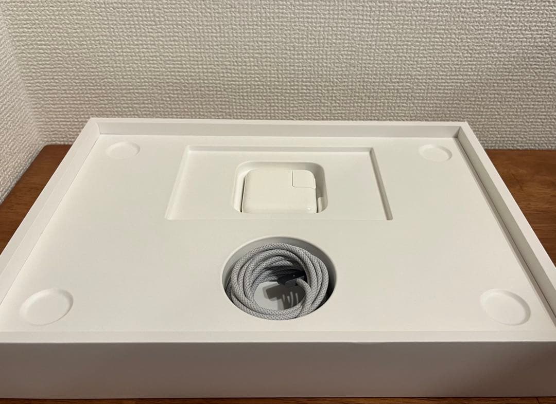 MacBook本体 Mac Book Air M2, 8GB, 256GB SSD