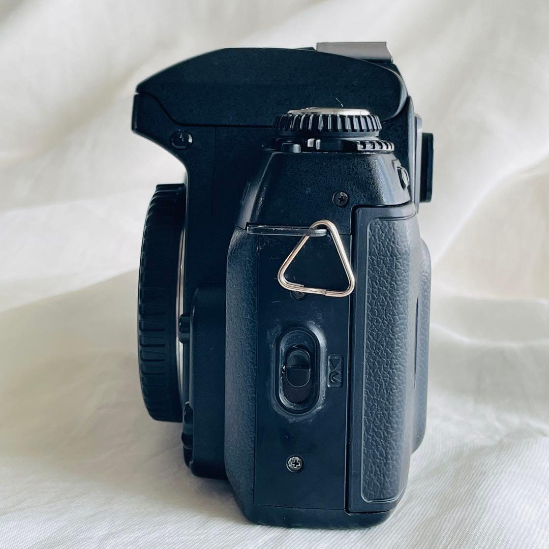 Nikon F80 フィルム一眼レフカメラ　ボディ　動作確認済み　電池入り　美品
