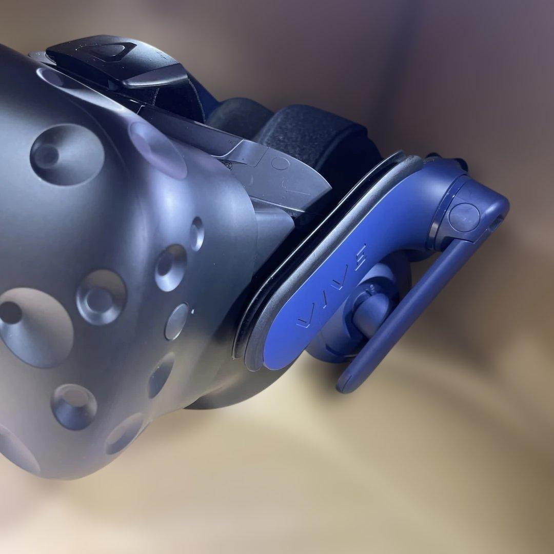 良品　HTC VIVE PRO２ヘッドセットのパーツのみ　動作確認済み　清掃済み