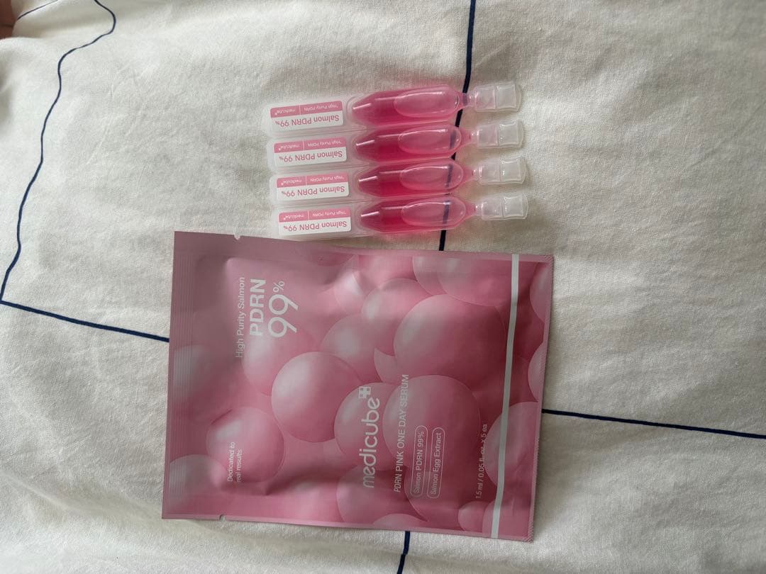 medicube ミニ美顔器 ➕スキンケアセット まとめ売り　値下げ可能‼️