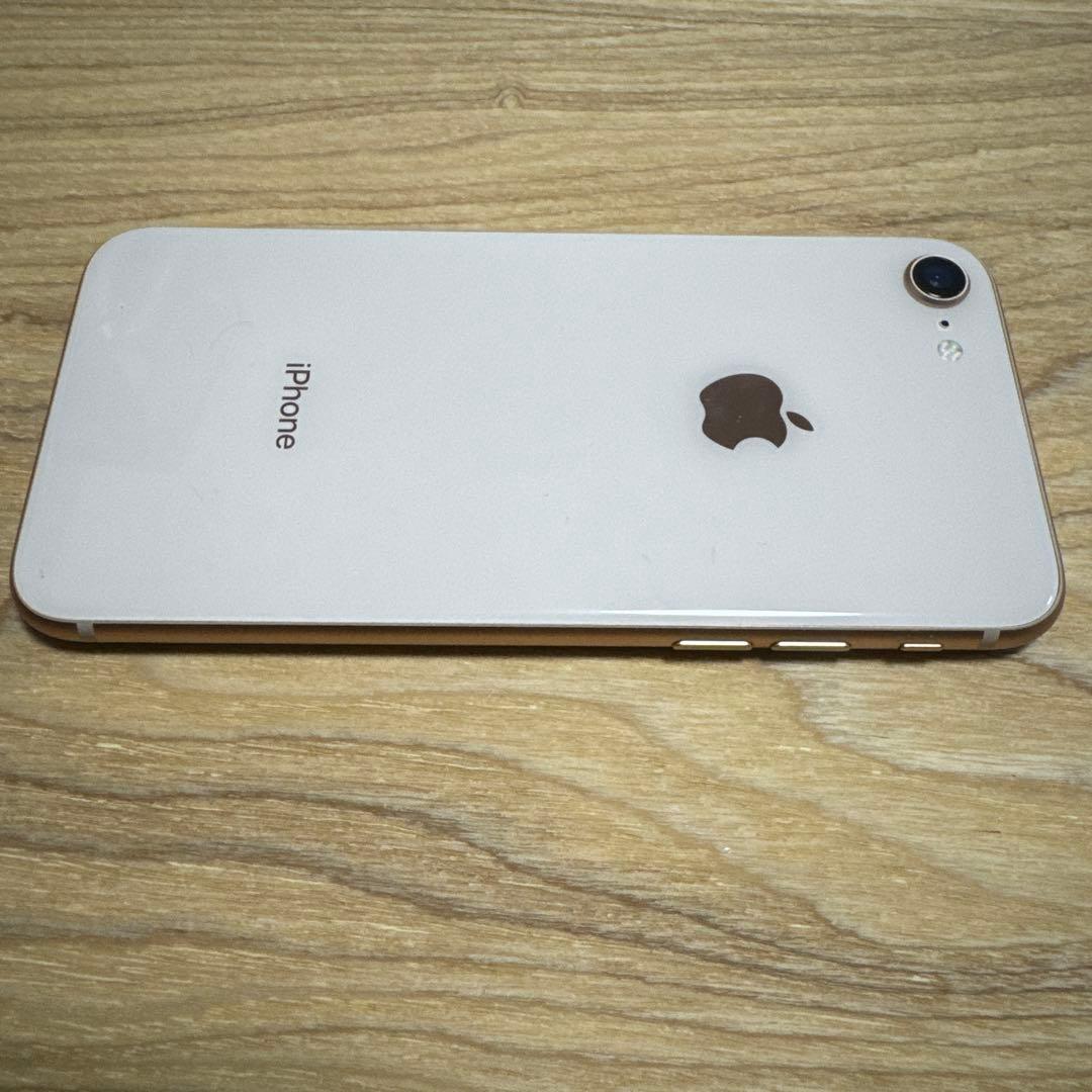 Apple iPhone 8 本体 シルバー SIMフリー