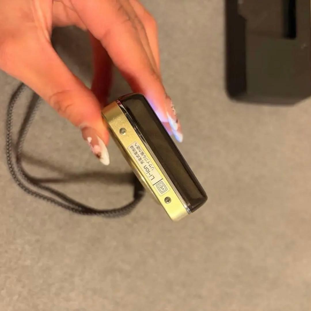 さ*ん様 SONY デジタルカメラCyber-shot DSC-W570
