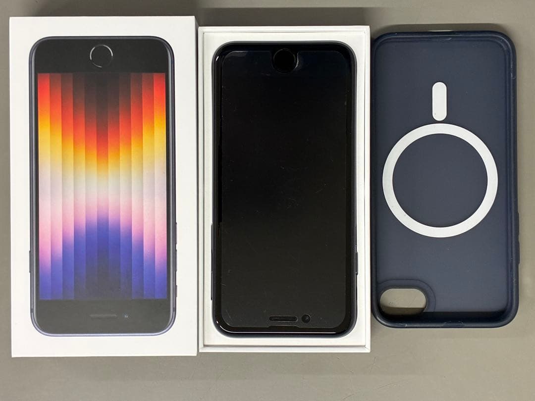 iphone se 第3世代 256GBミッドナイト美品 中古ケースフィルム付き