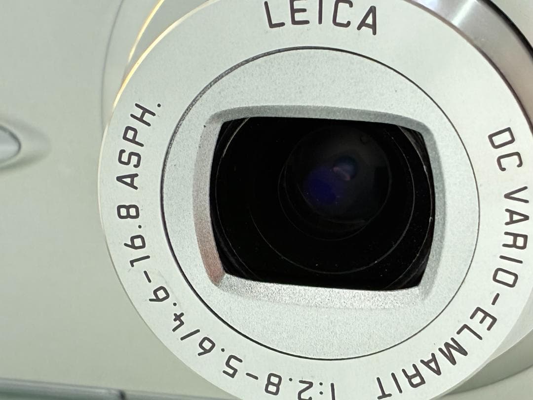 T-019【完動品 美品 SDカード付】Panasonic DMC-FX01