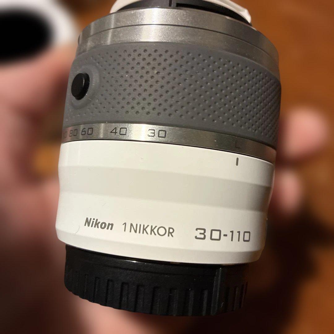 Nikon 1 J2 ミラーレスカメラ　白　デジタル