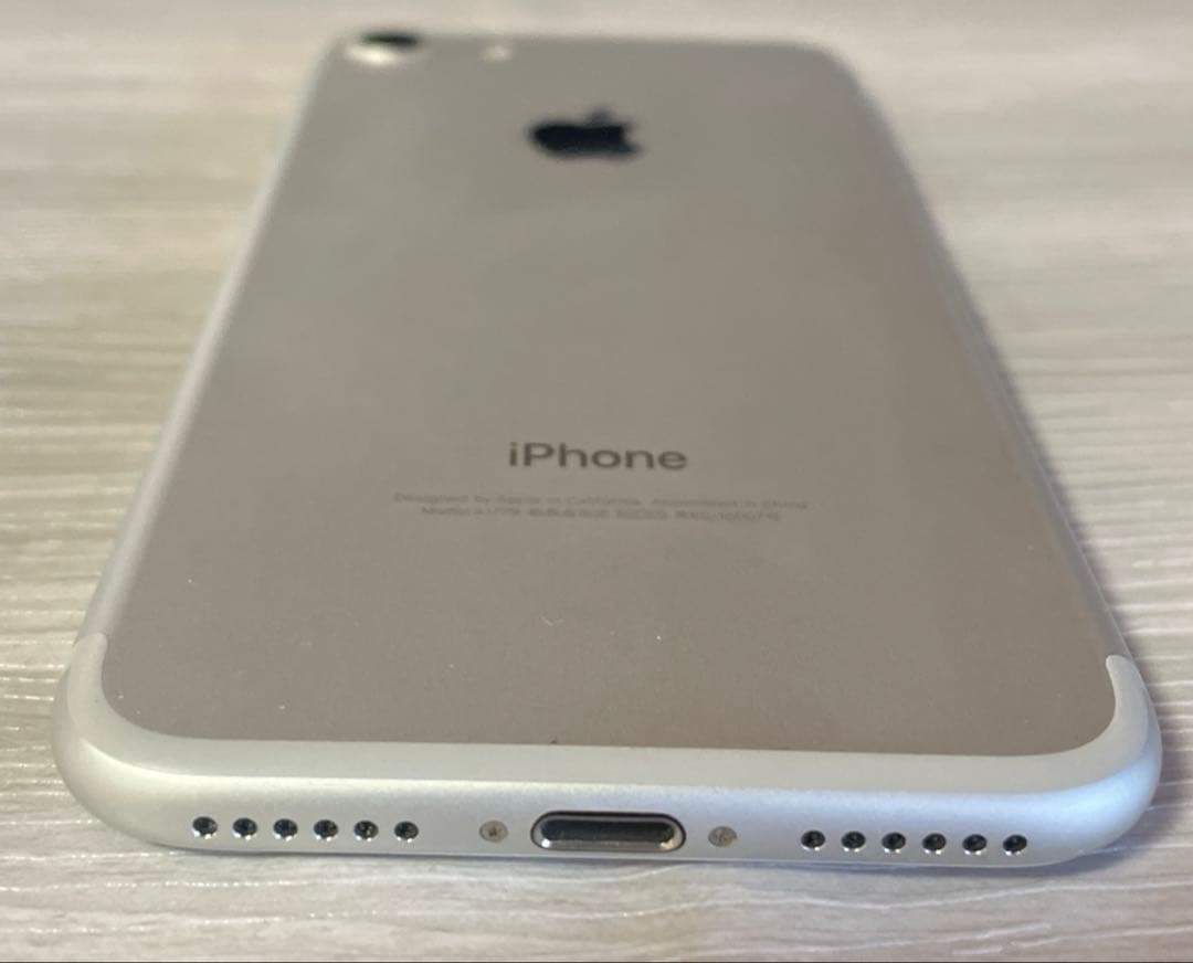 バッテリー92%美品SIMフリー iPhone7 32GB