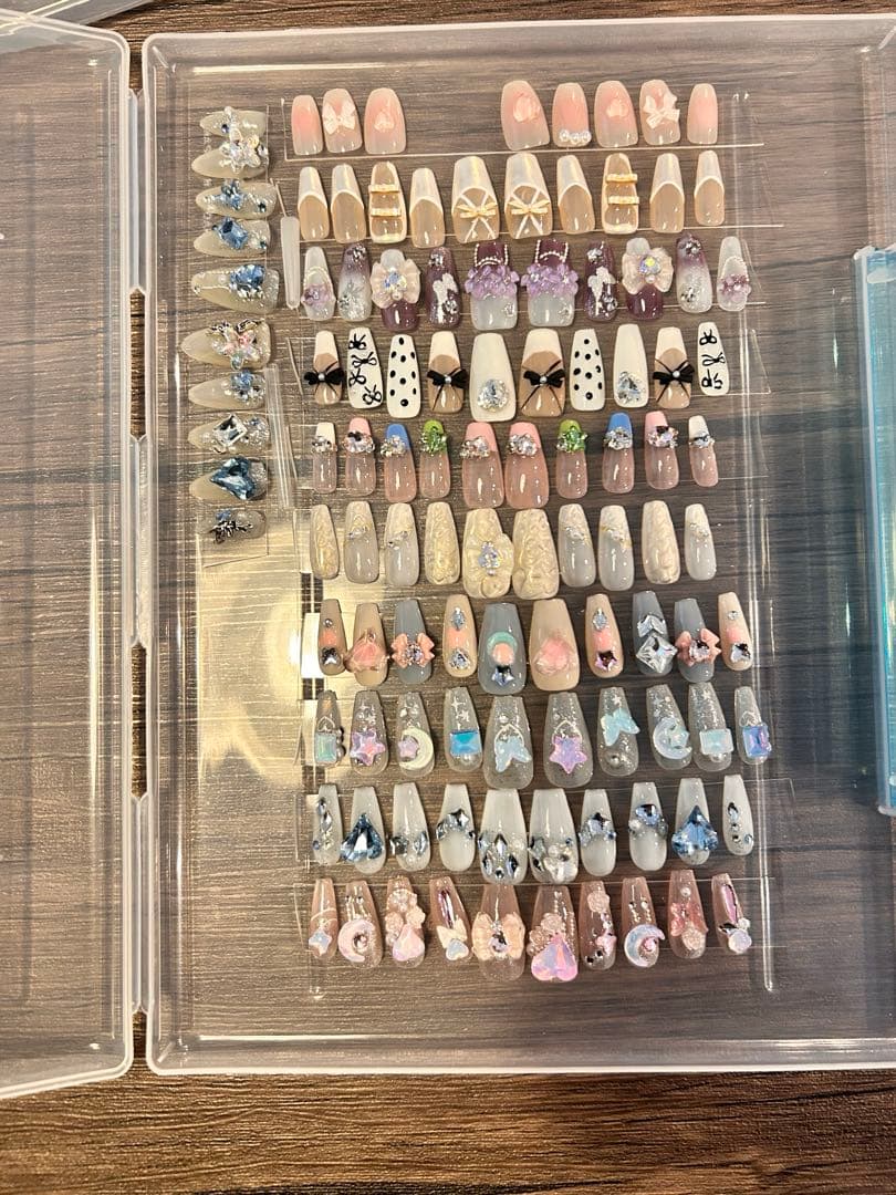 ネイルチップ、ネイルグミシール、ネイルグルー 　単品購入❌