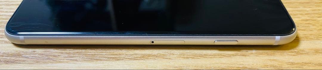 iPhoneSE 第3世代 64GB スターライト SIMフリー