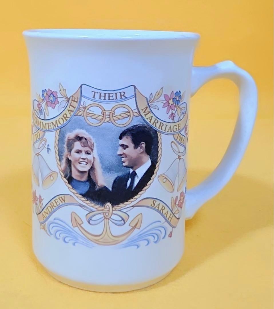 1986年イギリス製アンドルー王子セーラ王女結婚記念マグカップヴィンテージ陶器