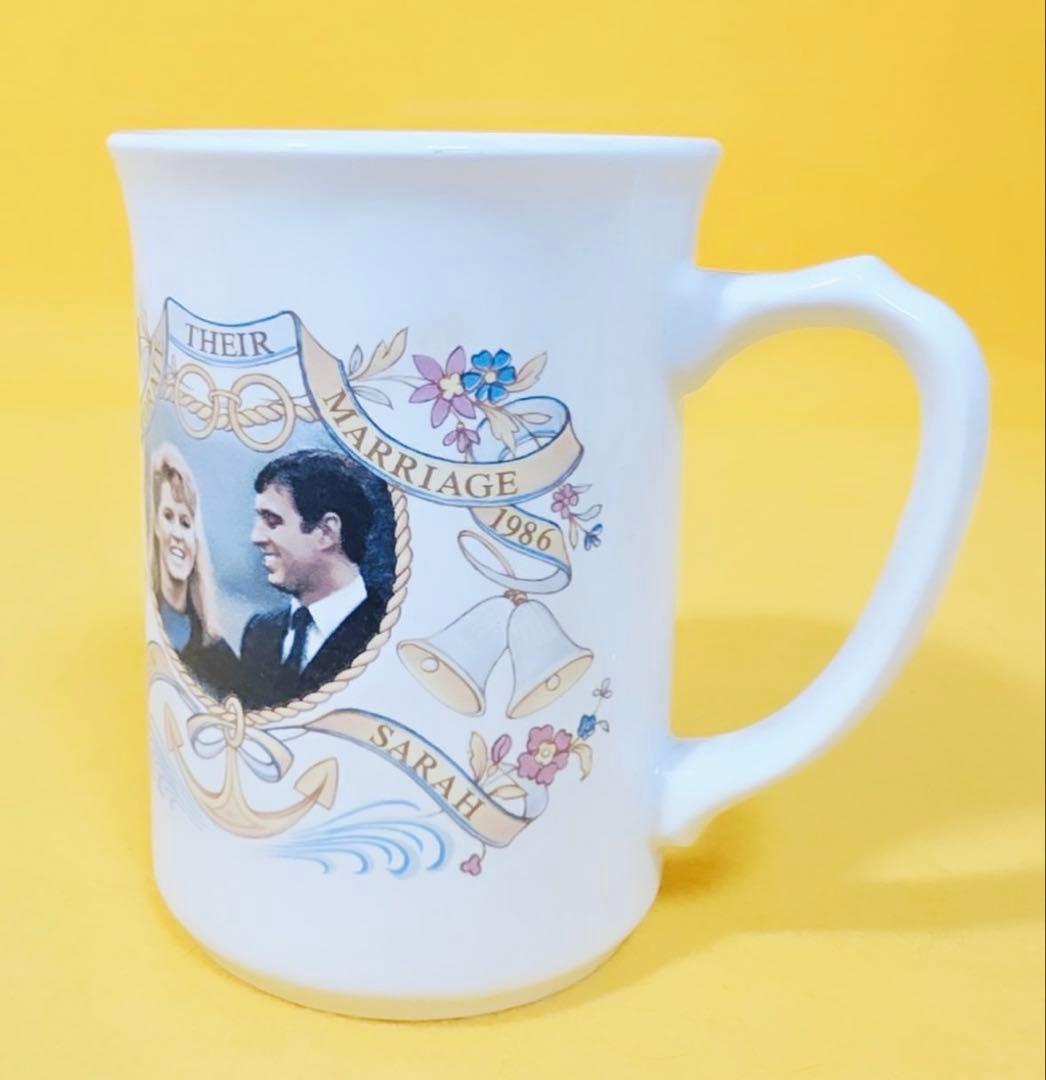 1986年イギリス製アンドルー王子セーラ王女結婚記念マグカップヴィンテージ陶器