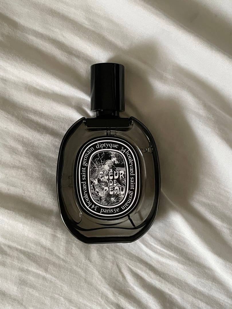 diptyque オードパルファム fleur de peau
