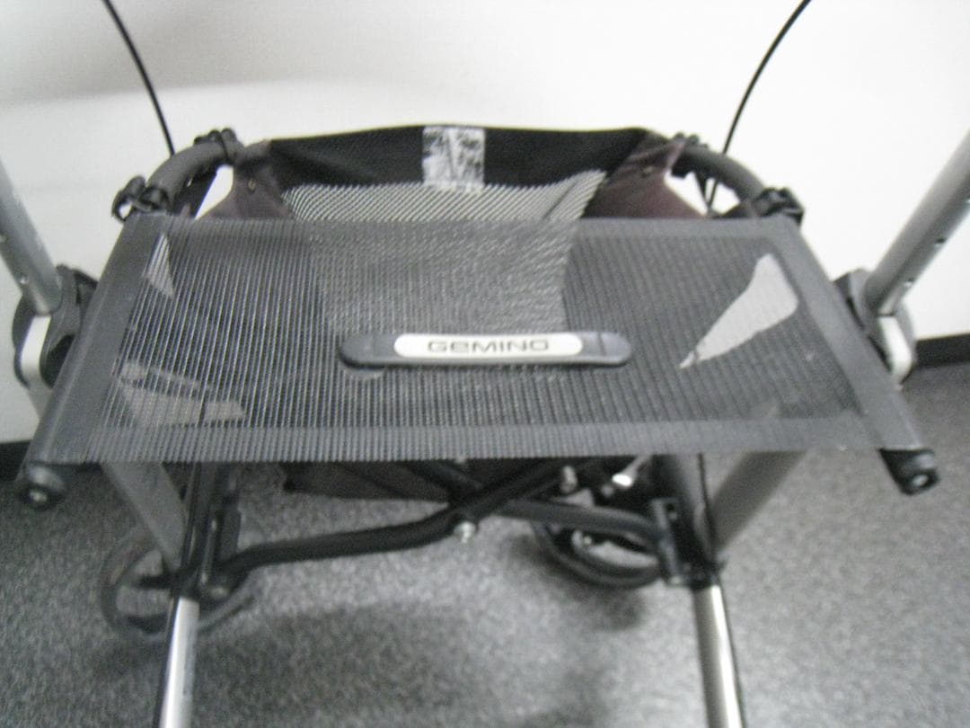 ハンディウォークＬ　GEMINO 30 歩行器 歩行車 パラマウントベッド ②