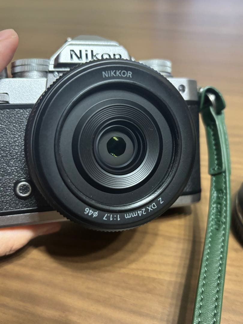 Nikon Zfc と24mm f/1.7レンズ＋おまけレンズのセット