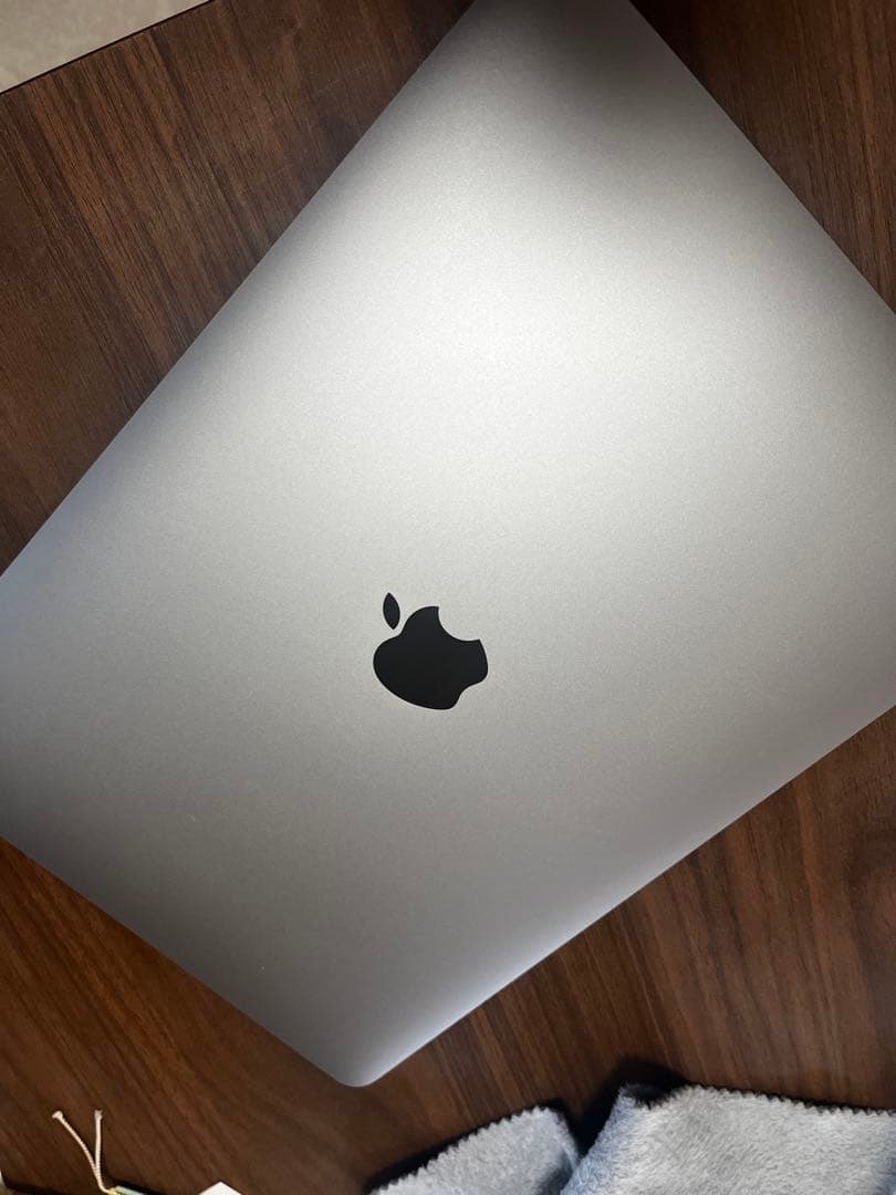 Apple MacBook Air 13インチ スペースグレー 2020年