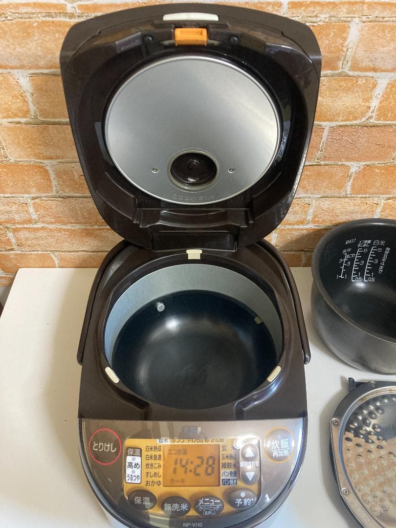 ★美品★ZOJIRUSHI NP-V110 IH炊飯ジャー 2020年製1.0L