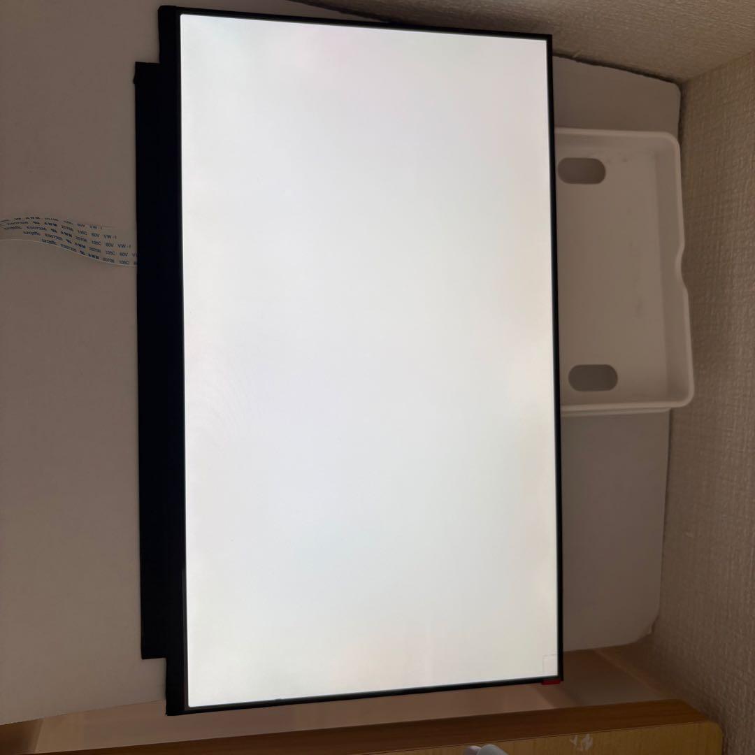 新品未使用のノートパソコン用液晶パネルです