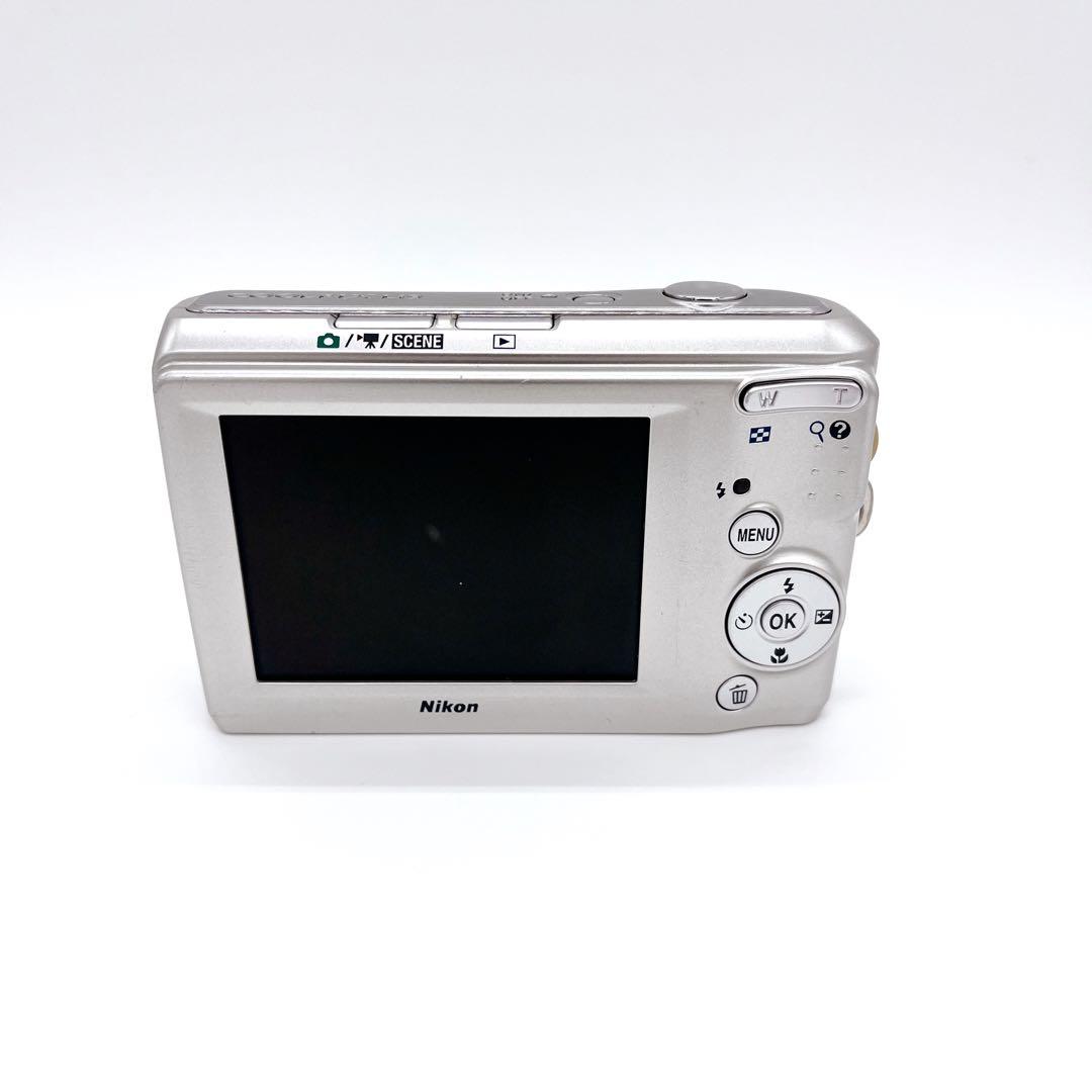 Nikon COOLPIX L19 デジタルカメラ 8メガピクセル　コンパクト
