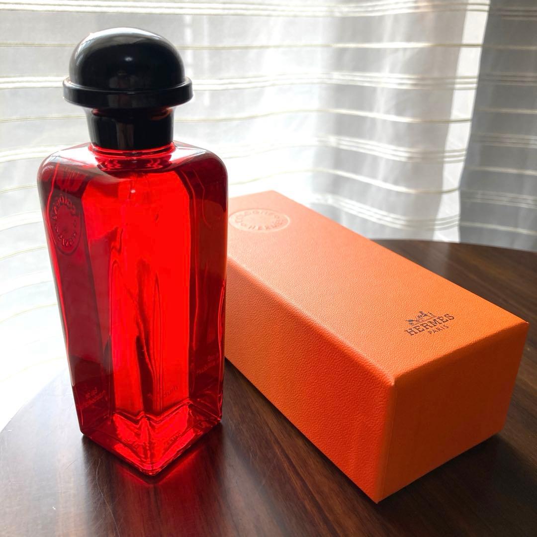 香水(女性用) HERMES Eau de rhubarbe ecarlate 100ml