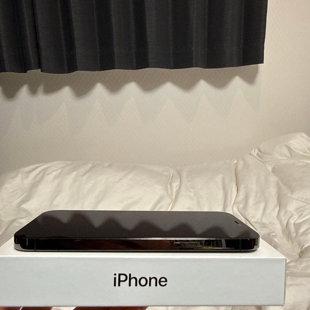 Apple iPhone 12 Pro グラファイト本体 バッテリー88%