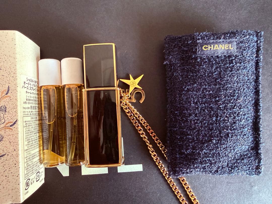 CHANEL シャネル　限定チャーム N°5 香水セット