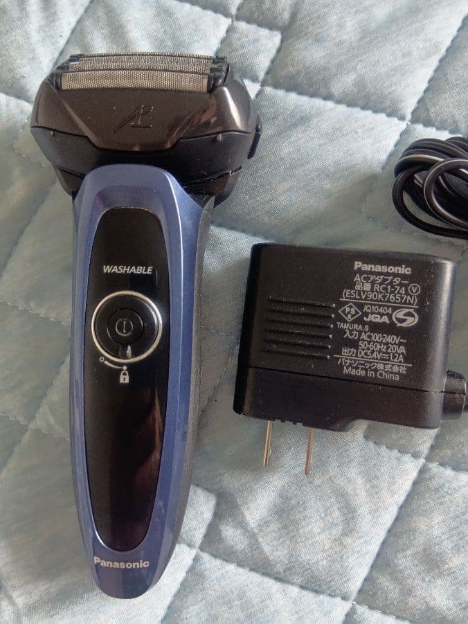 Panasonic 深剃り5枚刃 ES-ELV7 新品未使用❣️