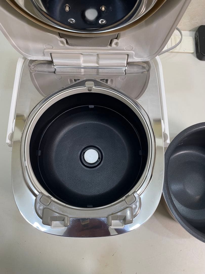 Panasonic SR-MPW100 可変圧力 IHジャー炊飯器