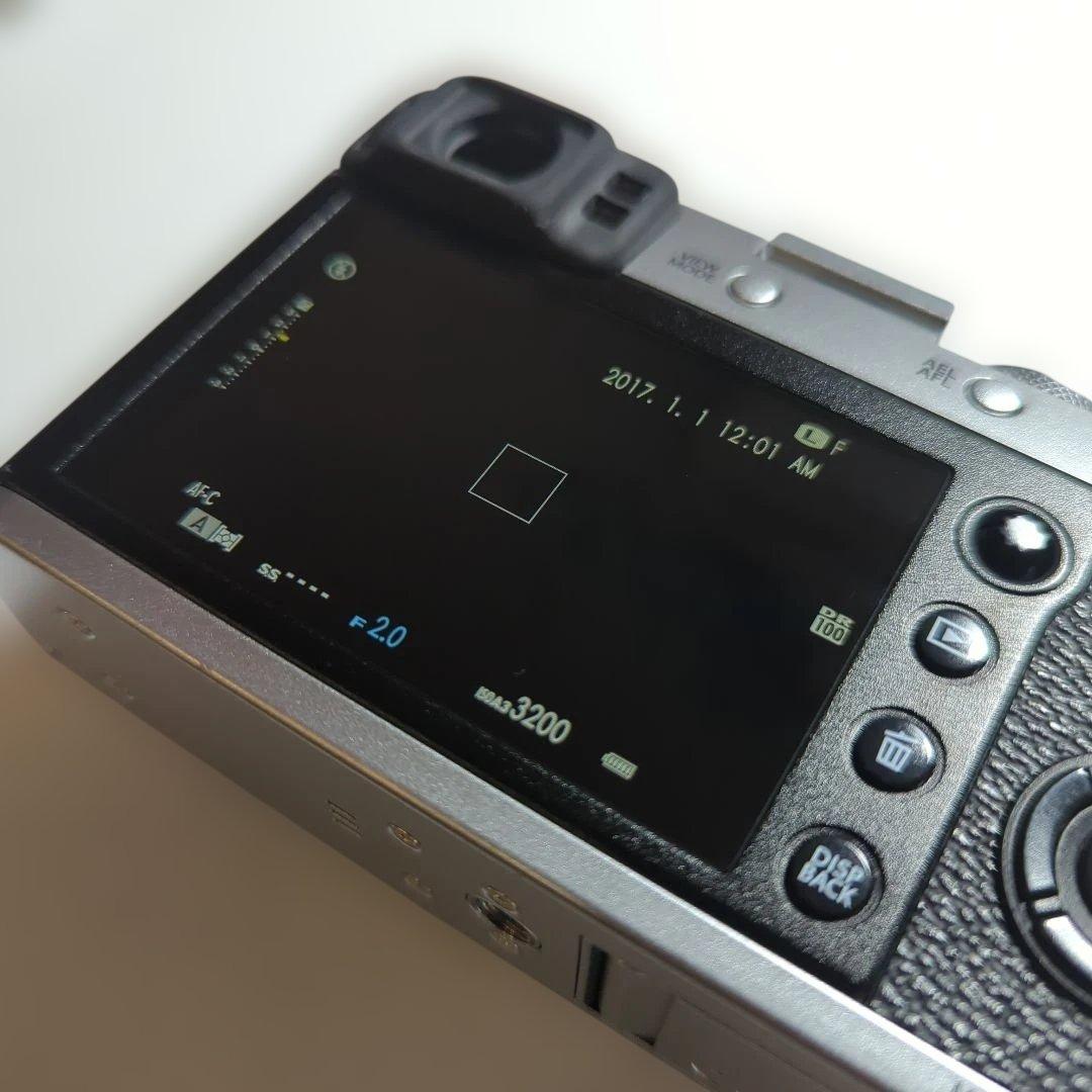 美品✨️　Fujifilm X100F　富士フィルム コンデジ　バッテリー2個