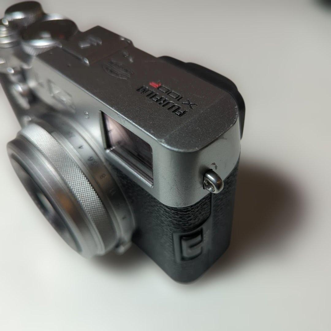 美品✨️　Fujifilm X100F　富士フィルム コンデジ　バッテリー2個