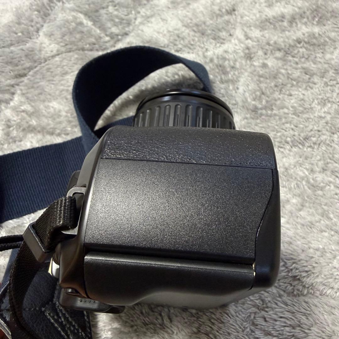 【送料無料・極美品】Canon 　EOS　1000QD　フィルム　一眼レフカメラ