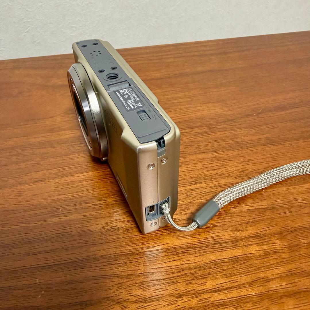 【美品】CASIO EXILIM EX-ZS150 コンパクトデジタルカメラ