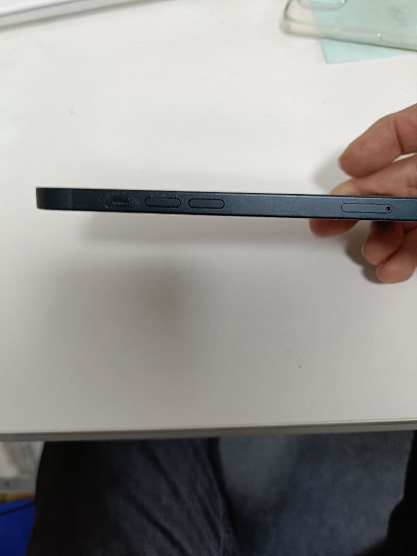 Apple iPhone 13 本体ブラック