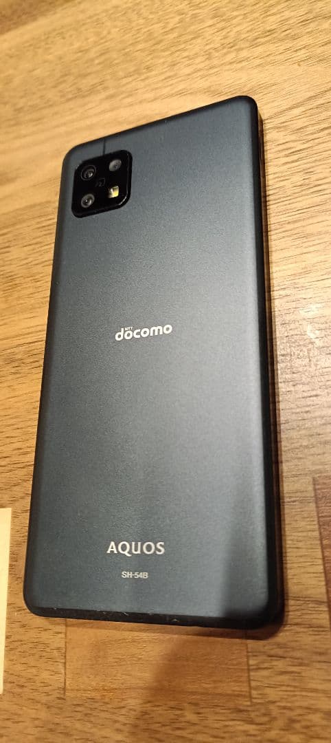 docomo AQUOS sense6 ブラック