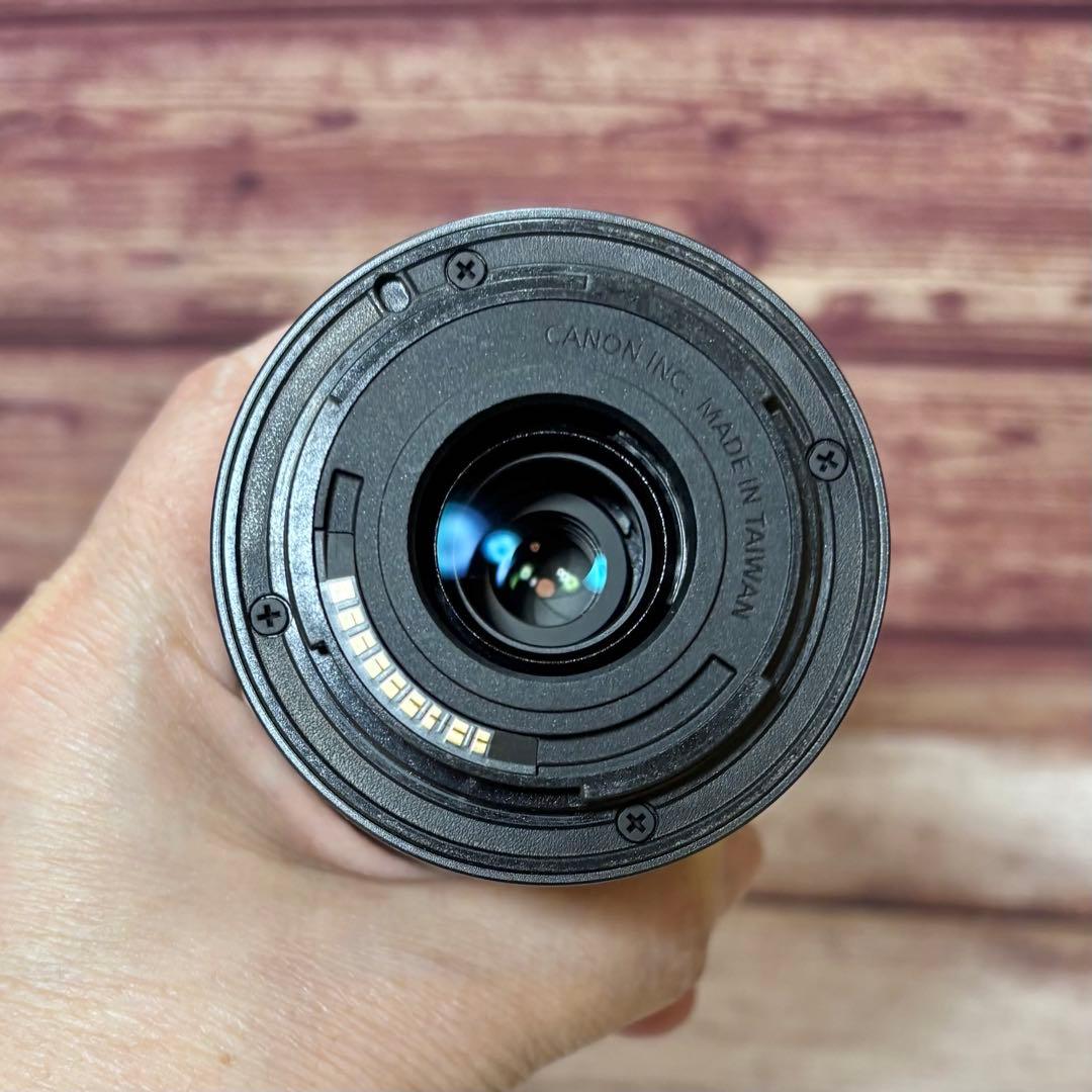 【美品】Canon EOS Kiss M ダブルズームキット ミラーレス一眼