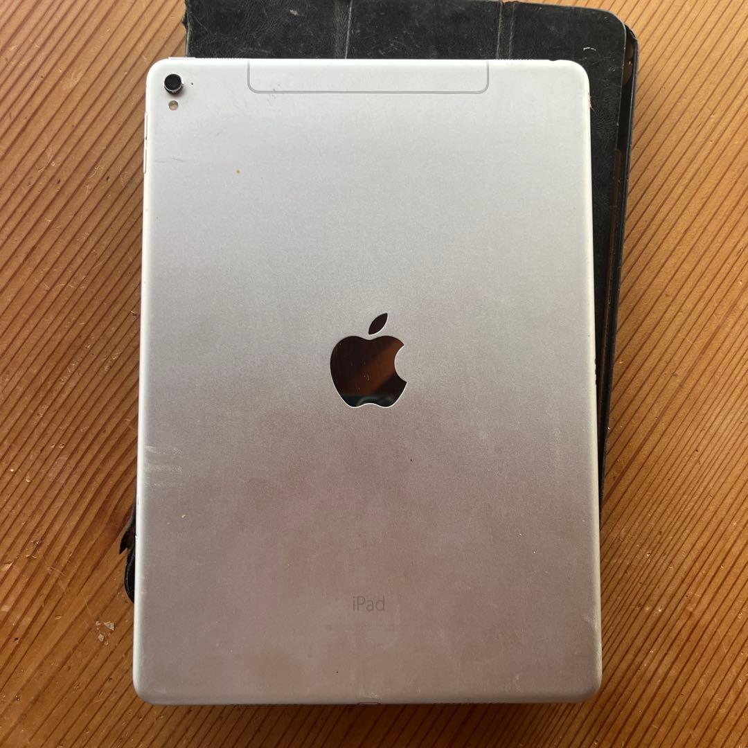 Apple iPad Pro 9.7インチ シルバー